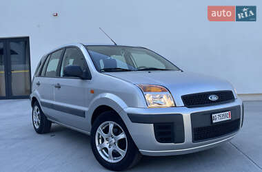 Хэтчбек Ford Fusion 2010 в 
