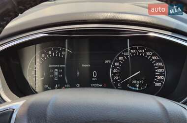 Седан Ford Fusion 2013 в 