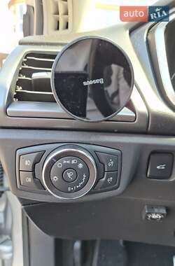 Седан Ford Fusion 2013 в 