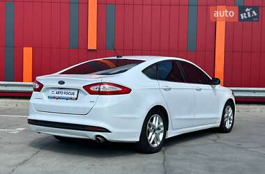 Седан Ford Fusion 2014 в 