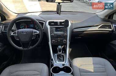 Седан Ford Fusion 2016 в 