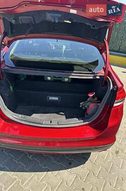 Седан Ford Fusion 2017 в 