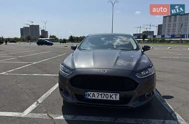 Седан Ford Fusion 2016 в 