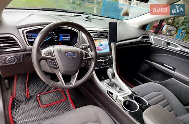 Седан Ford Fusion 2013 в Ровно