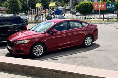 Седан Ford Fusion 2016 в 