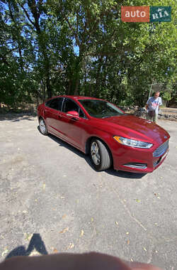Седан Ford Fusion 2014 в 