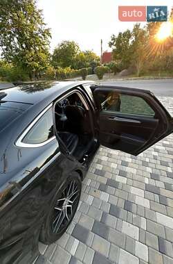 Седан Ford Fusion 2012 в 