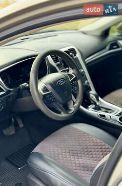 Седан Ford Fusion 2014 в 
