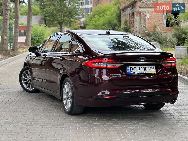 Седан Ford Fusion 2016 в Львове