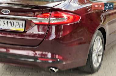 Седан Ford Fusion 2016 в 
