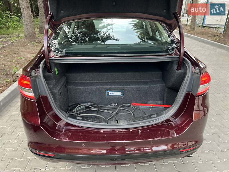 Седан Ford Fusion 2016 в Львове