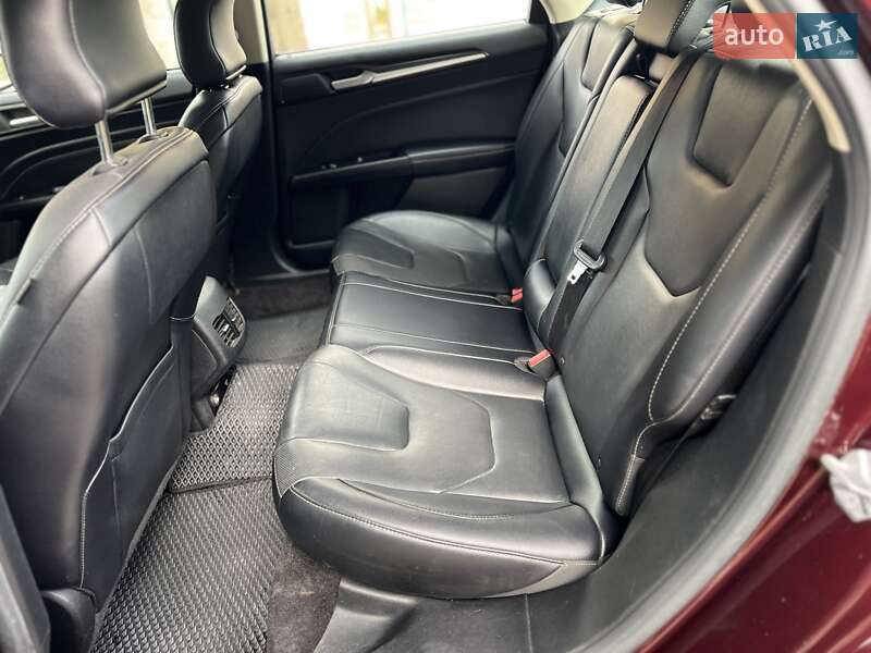 Седан Ford Fusion 2016 в Львове
