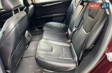 Седан Ford Fusion 2016 в 