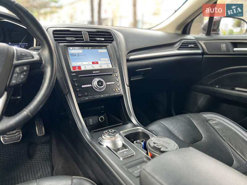 Седан Ford Fusion 2016 в Львове