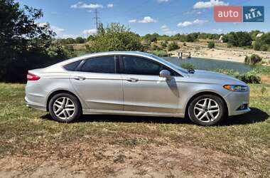 Седан Ford Fusion 2014 в 