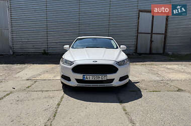 Седан Ford Fusion 2015 в Вишгороді