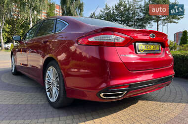 Седан Ford Fusion 2016 в 