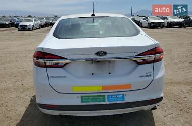 Седан Ford Fusion 2018 в 