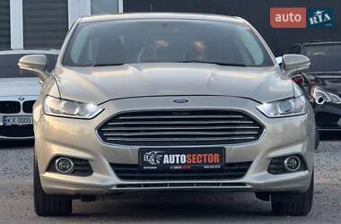 Седан Ford Fusion 2015 в 