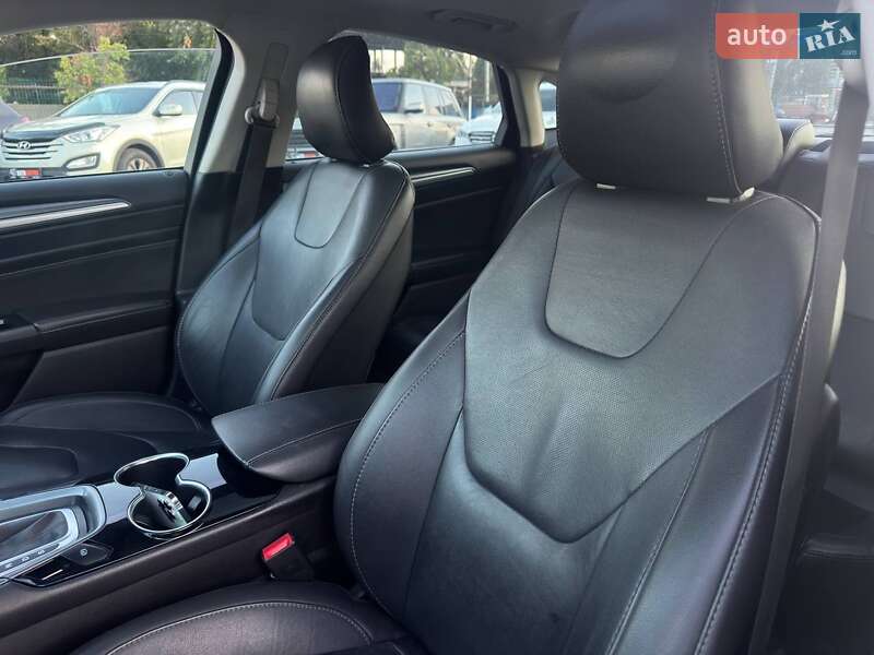 Седан Ford Fusion 2015 в Харкові