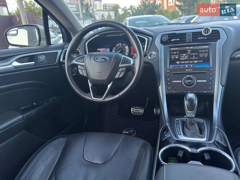 Седан Ford Fusion 2015 в Харкові