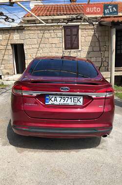 Седан Ford Fusion 2017 в 