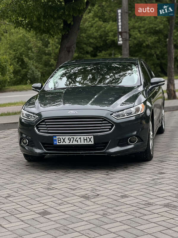 Седан Ford Fusion 2014 в 