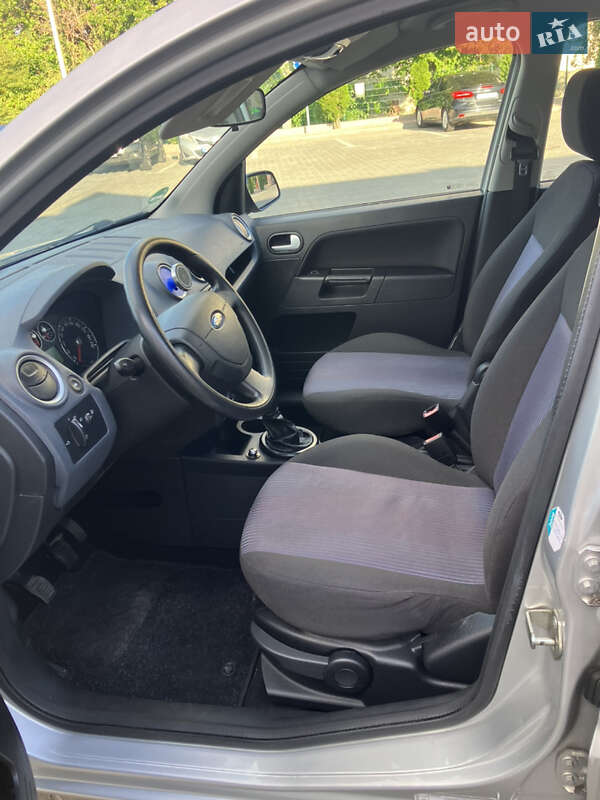 Хэтчбек Ford Fusion 2007 в Виннице