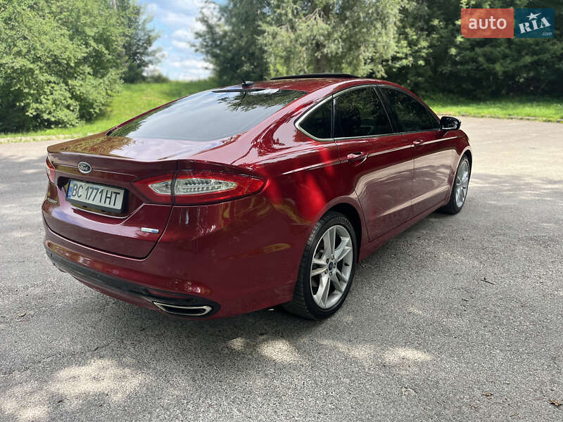 Седан Ford Fusion 2014 в Львове