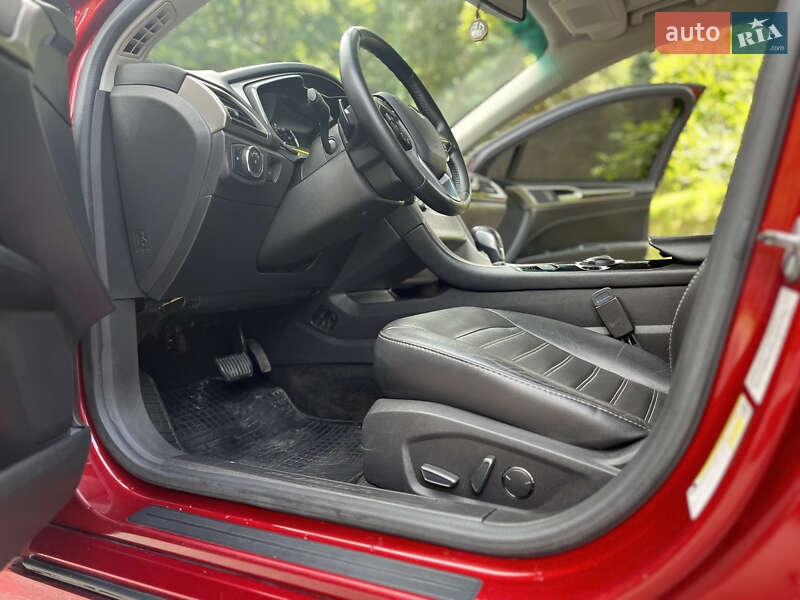 Седан Ford Fusion 2014 в Львове