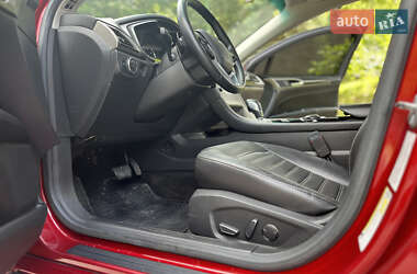 Седан Ford Fusion 2014 в 