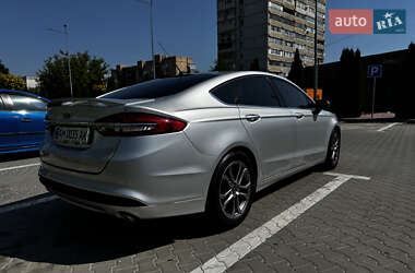 Седан Ford Fusion 2016 в 
