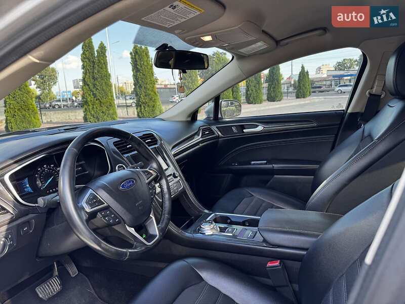 Седан Ford Fusion 2016 в Житомирі
