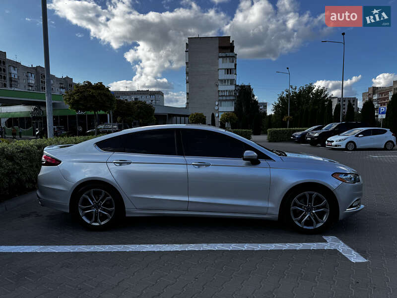 Седан Ford Fusion 2016 в Житомирі