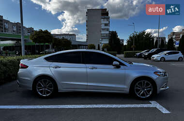 Седан Ford Fusion 2016 в 