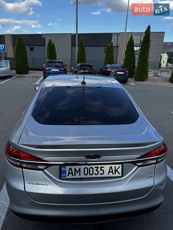 Седан Ford Fusion 2016 в Житомирі