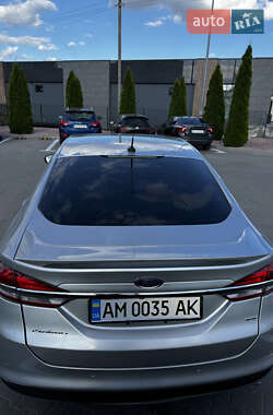 Седан Ford Fusion 2016 в 