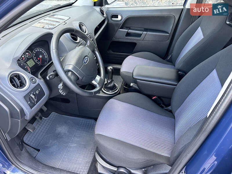 Хэтчбек Ford Fusion 2011 в Черкассах