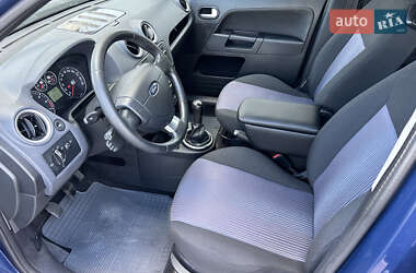 Хэтчбек Ford Fusion 2011 в 