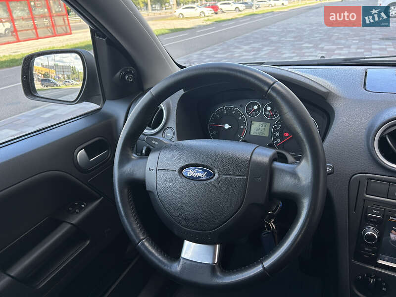 Хэтчбек Ford Fusion 2011 в Черкассах