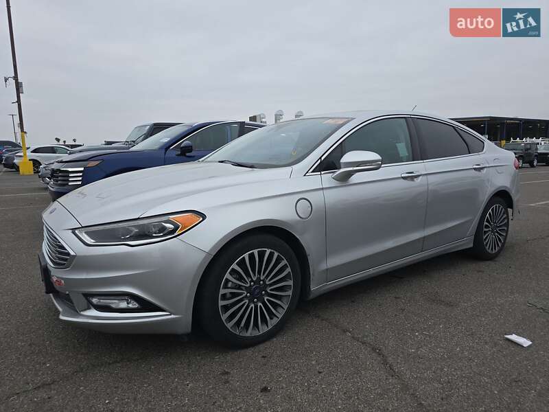 Седан Ford Fusion 2018 в 