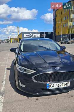 Седан Ford Fusion 2016 в 