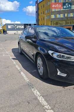 Седан Ford Fusion 2016 в 