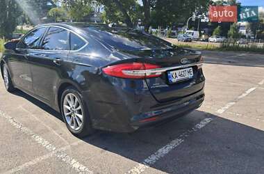 Седан Ford Fusion 2016 в 