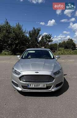 Седан Ford Fusion 2015 в 