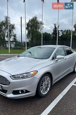 Седан Ford Fusion 2013 в 