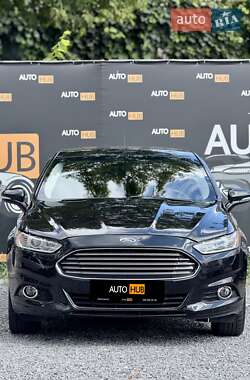 Седан Ford Fusion 2013 в 