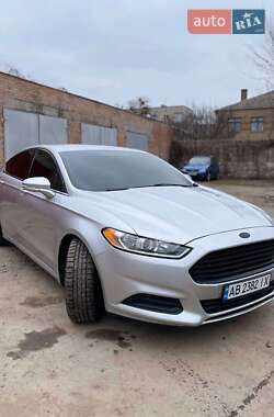 Седан Ford Fusion 2013 в 