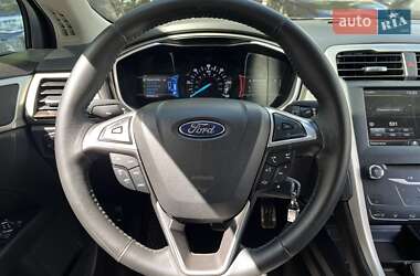 Седан Ford Fusion 2014 в 