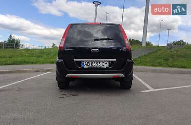 Хэтчбек Ford Fusion 2011 в 